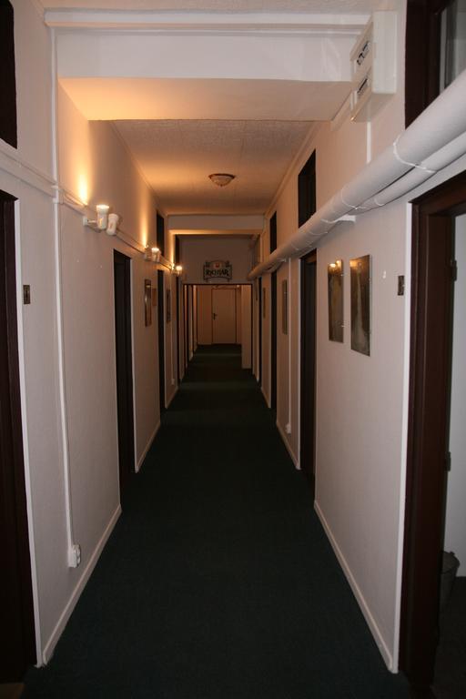 Hostel Boathouse Прага Экстерьер фото
